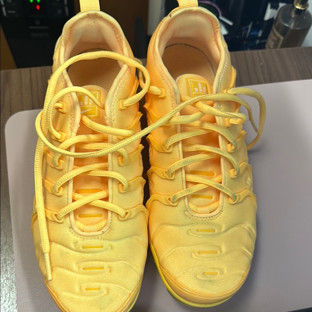 Women’s Yellow Sneakers
